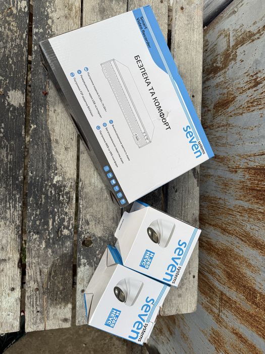 Камери спостереження 9-канальний IP-відеореєстратор з PoE SEVEN IR-7209-4PAI Lite, 8Мп Безпека та Комфорт Камери спостереження