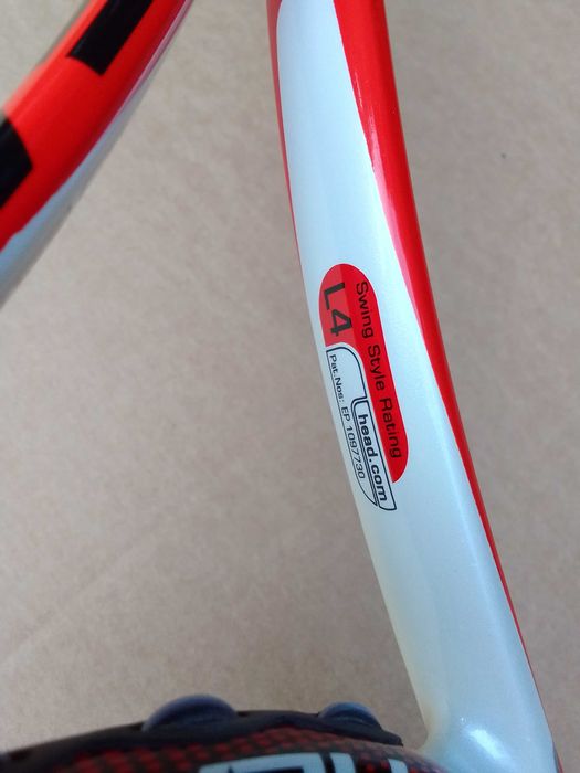 Rakieta head Radical Pro Microgel jak Wilson Yonex