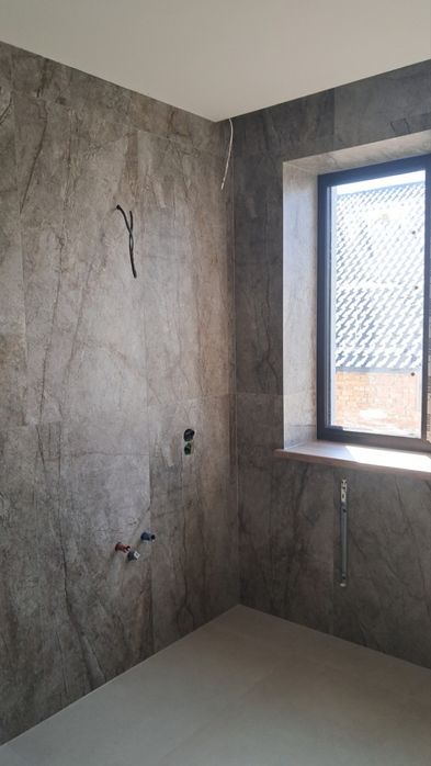 Виконуємо плиточні роботи