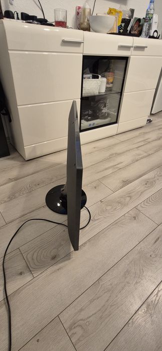 Telewizor samsung UE32F4000AW 32 cale jak Nowy