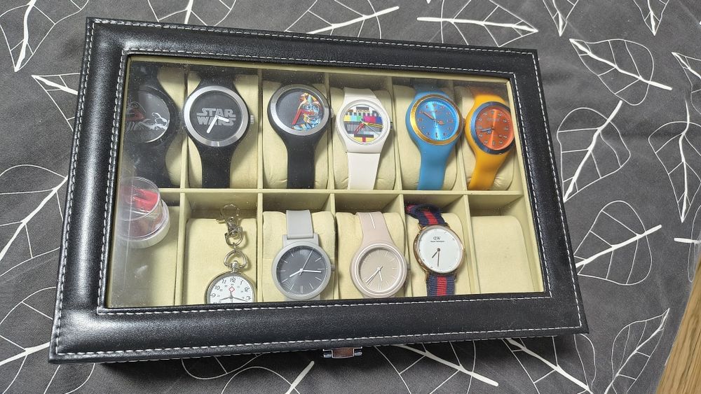 Zegarki damskie 10 sztuk, etui, pudełko, organizer na zegarki.