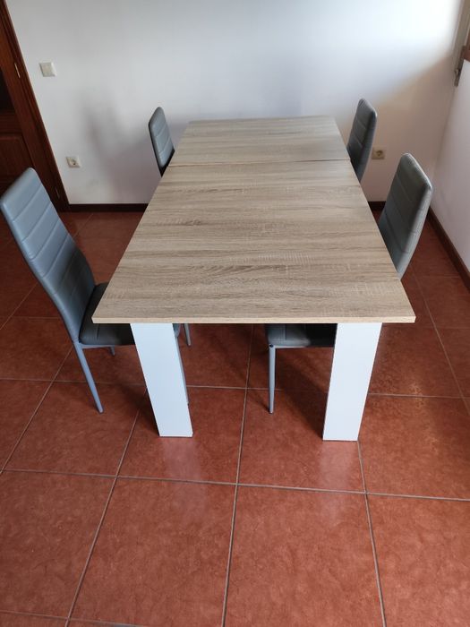 Conjunto mesa extensíve l+ 4cadeiras