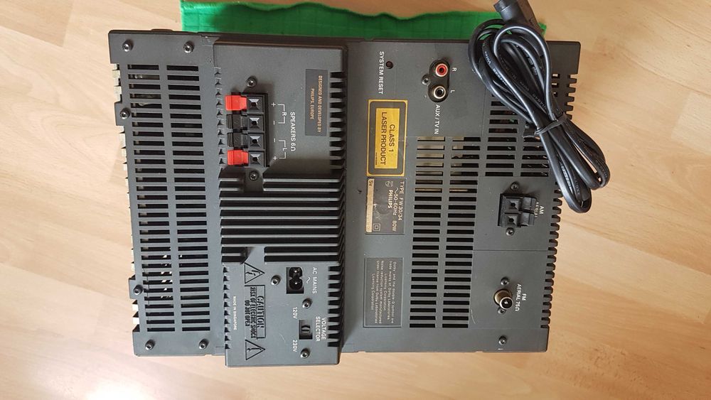zabytkowy system audio Philips FW30 z lat 90-tych