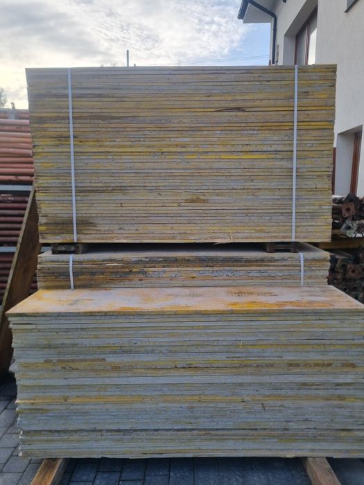 Sztyce podpory budowlane stemple doki sklejka szalunkowa