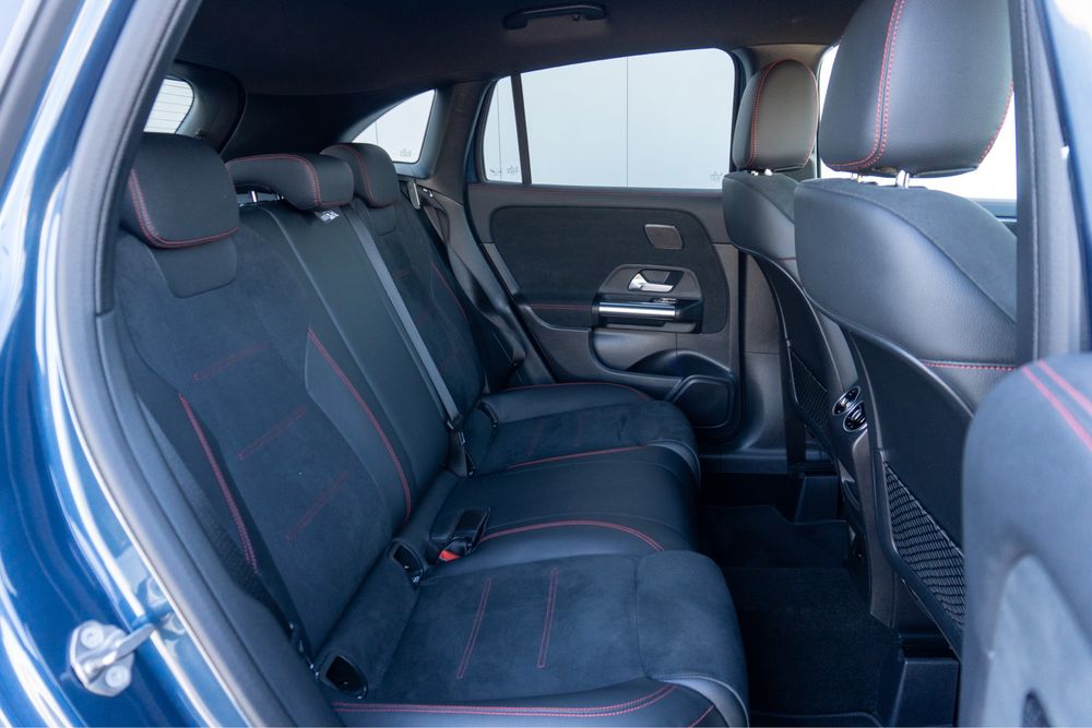 Mercedes-Benz GLA 250e AMG Line (financiamento diasponívek)