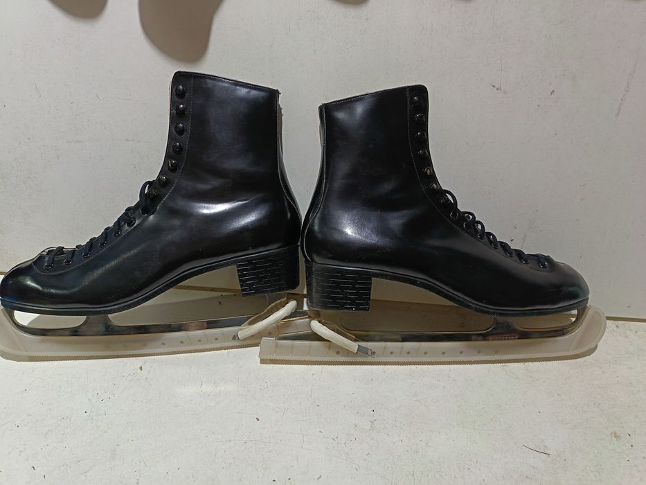 Łyżwy figurowe skóra rozmiar 45