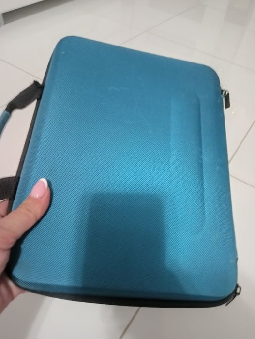 Pokrowiec, etui na laptop mały, stan bardzo dobry, cena 29  zł
