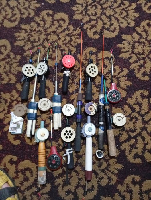 Продам зимние удочки