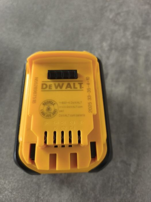 Nowa DeWalt 9.0 AH