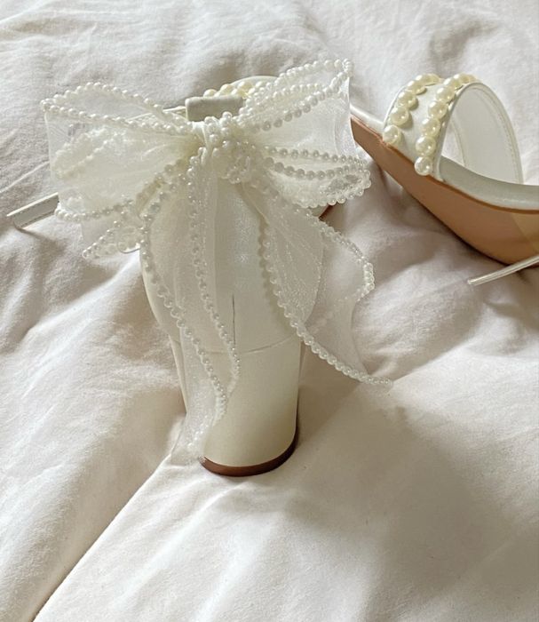 Продам весільну сукню