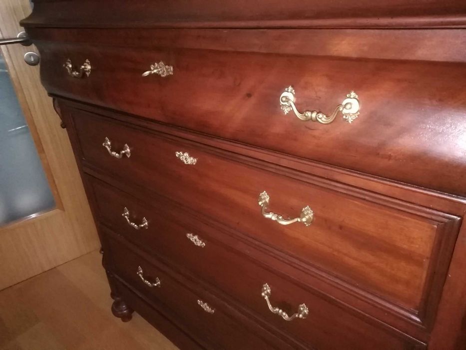 cómoda romântica sec 19 restaurada