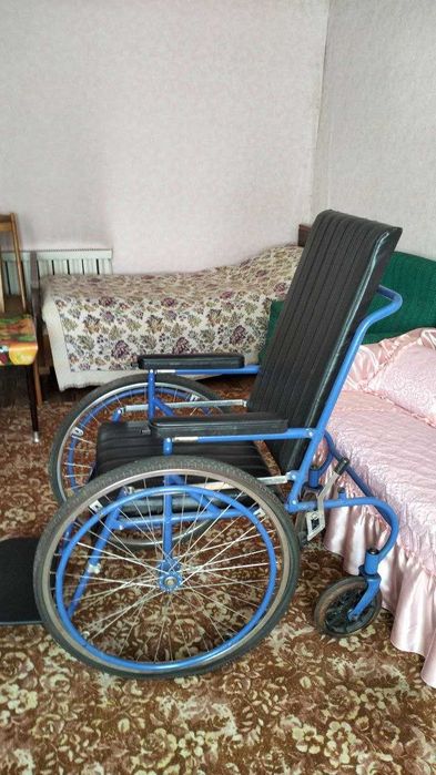 Iнвалідний візок трансформер в лiжко