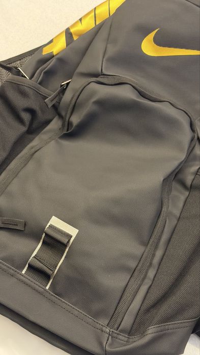 Mochila nike nova