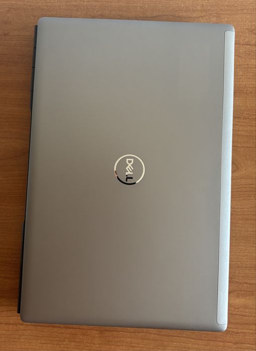 Dell Precision 7760 | i7 11ª Gen | RTX A4000 8GB | 32GB RAM | 512GB SSD | Estado Impecável (Grau A+)