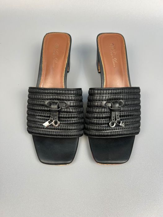 LORO PIANA Leather Mules шкіряні мюлі шльопанці на каблуку Лоро Піана