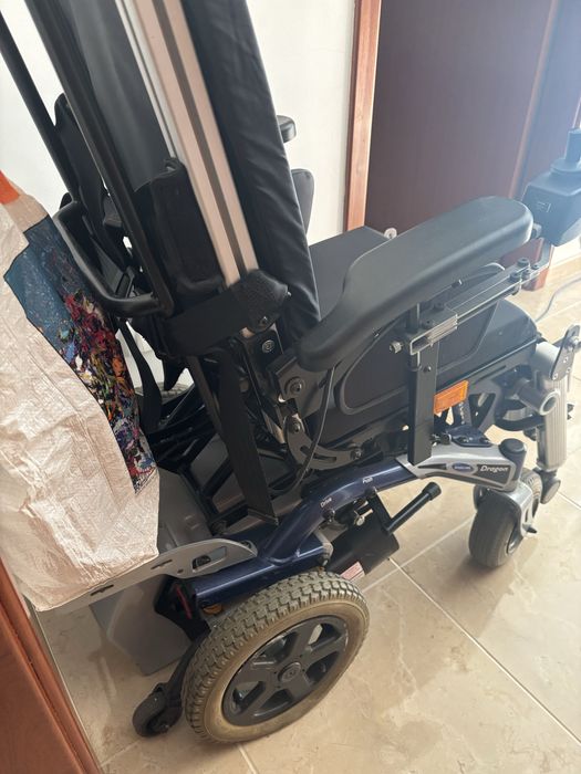 Cadeira de rodas elétrica Invacare Dragon Verticalizer