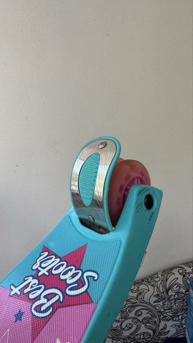 Самокат для дівчинки