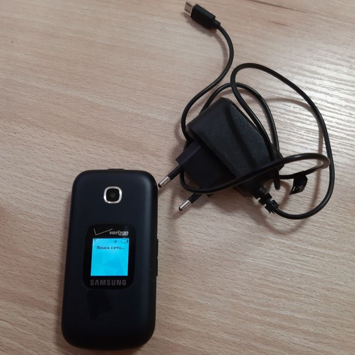 Кнопочный телефон Samsung Gusto 3 SM B-311V, CDMA, раскладушка, рабочий