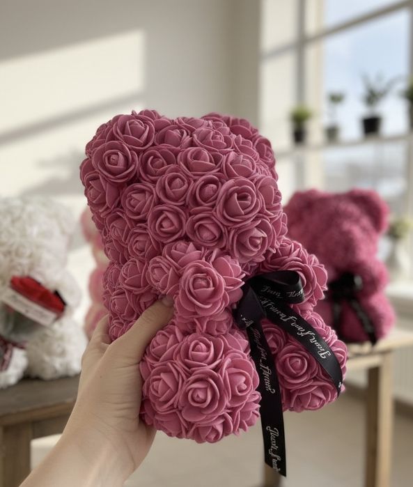 ІДЕАЛЬНИЙ Подарунок на 8 БЕРЕЗНЯ ведмедик з троянд 3D