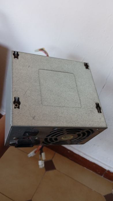 Fonte de 400 w antiga intel445212628878643202