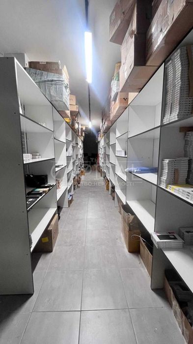 Продаж Комерційне приміщення вільного призначення — 205,4 м², цоколь