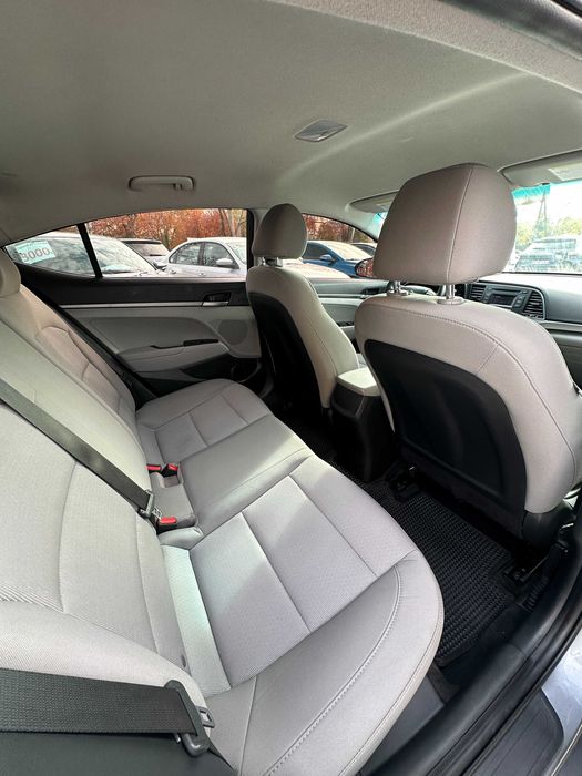 Продам Hyundai Elantra 2018 рік можлива розстрочка,кредит,обмін!