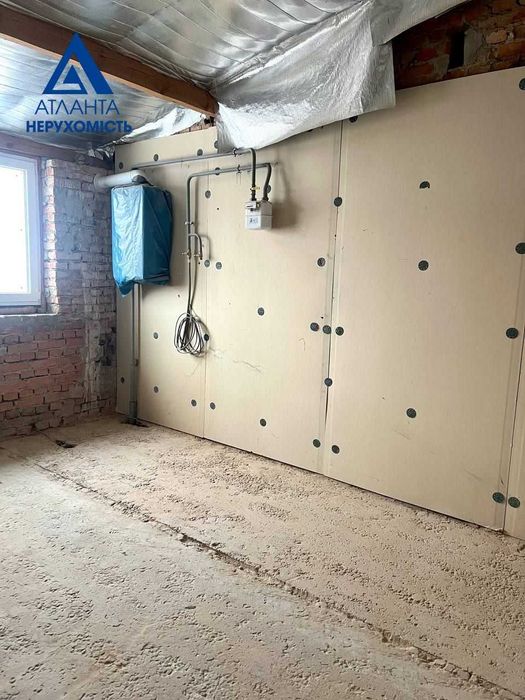 3-кімнатна квартира з автономним опаленням у Луцьку (по вул. Зацепи)!