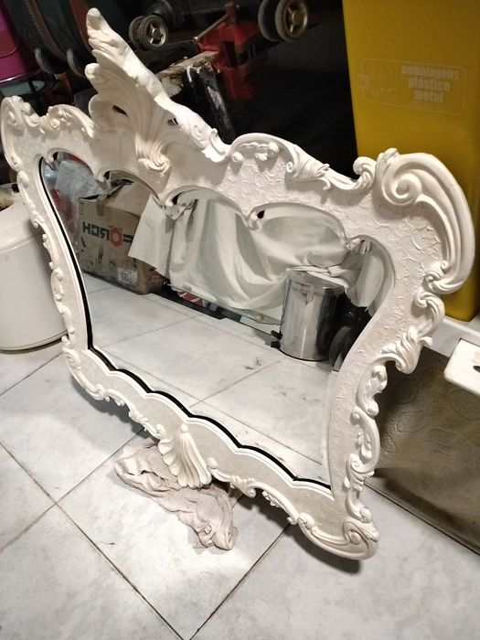 Moldura antiga em bom estado