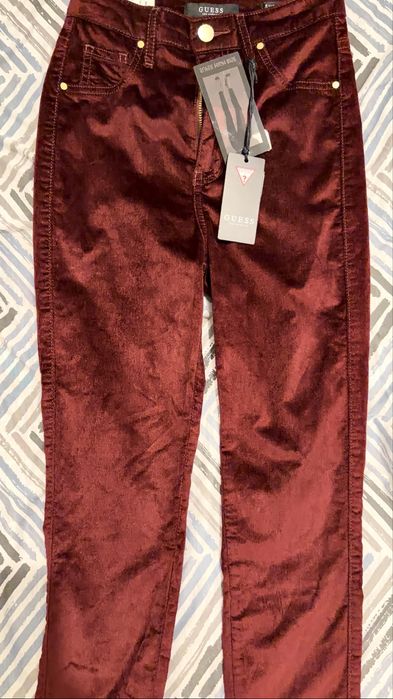 Nowe spodni Guess