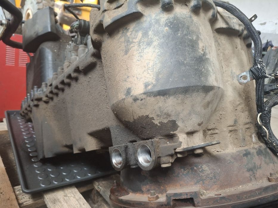 Skrzynia biegów  zf 4wg210    jcb  case hitachi