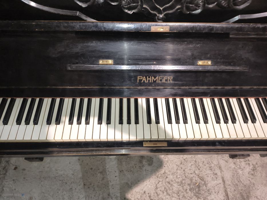 Piano czarne sprawne