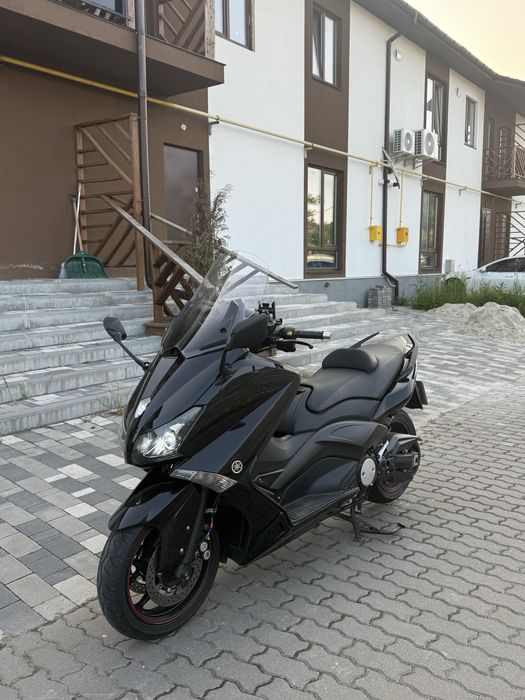 Yamaha t-max 530