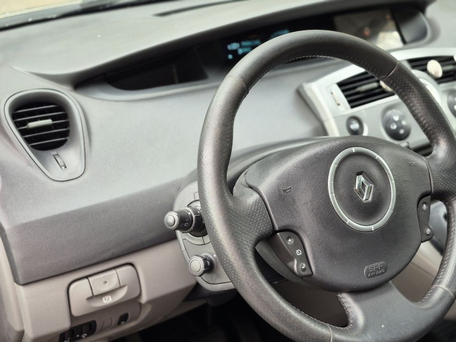 Продам Renault Grand Scenic