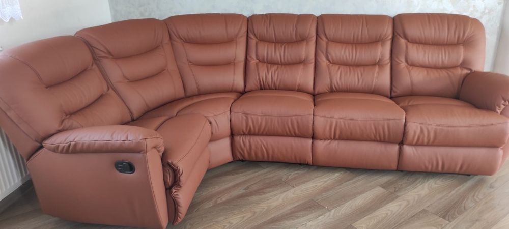 Skórzany narożnik Relax III – koniakowy, funkcja relaks, 276 × 226 cm