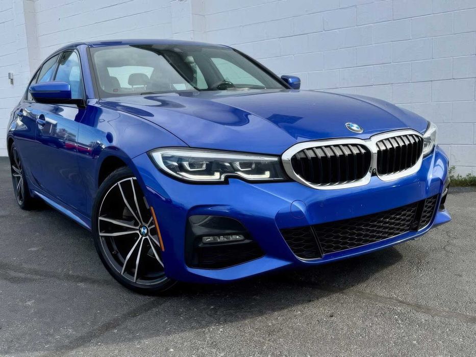 BMW 3 Series 330i      2020