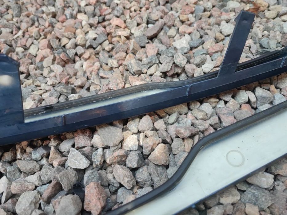 bmw e46 coupe / cabrio lift ( polift ) oryginalne listwy pod lampę OEM