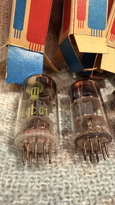 Lampy elektrotone ECC81