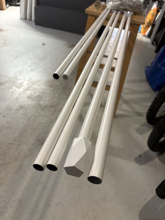 Karnisze białe dł. 240 cm