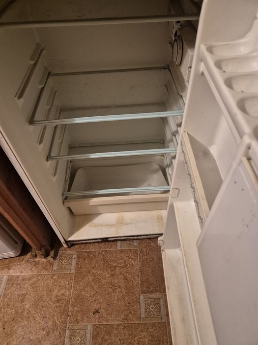 Lodówka Polar  284 A