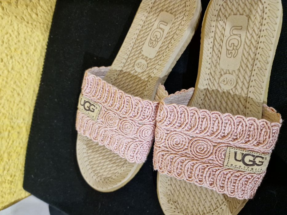 Klapki UGG Australia  roz,40  eleganckie,buty Emu,sandały japonki