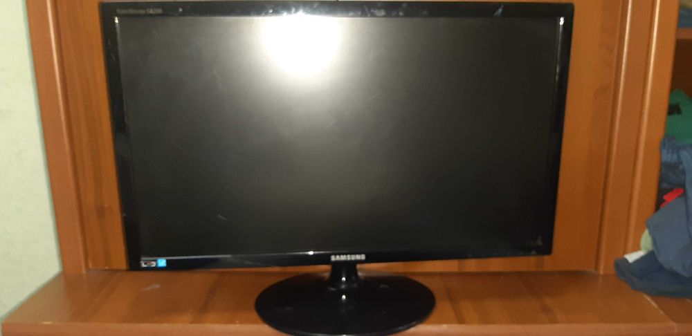 Монитор Samsung S24A300B / 24" (1920x1080) TN LED / VGA, DVI