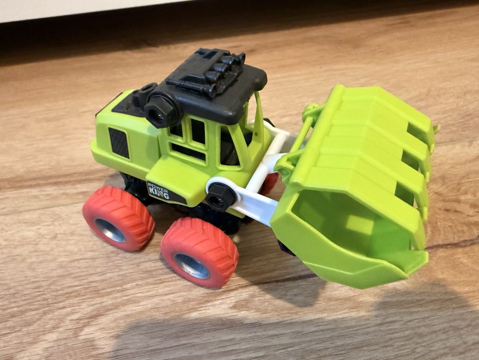 Traktor, autko, maszyny rolnicze