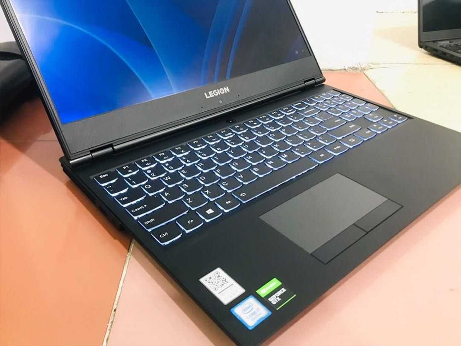 Lenovo Legion - Intel Core i7 - 8GB RAM