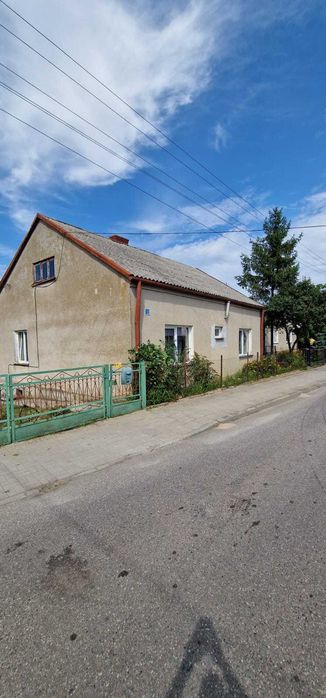 Dom na sprzedaż z budynkami gospodarczymi