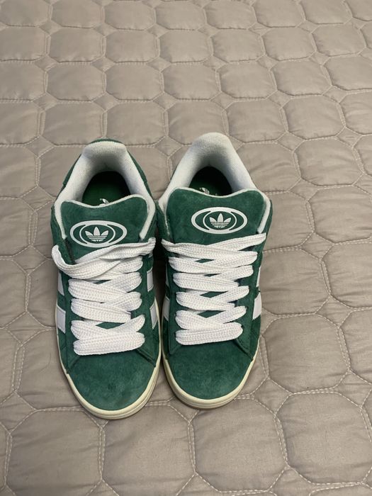 Продам кроссовки adidas