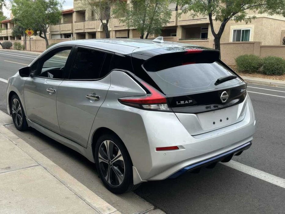 Nissan LEAF SL Plus      2020