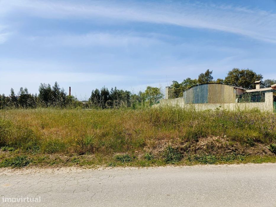 Terreno à Venda em Oliveira do Bairro, Aveiro - 1180m² — Oliveira do Bairro, Aveiro
