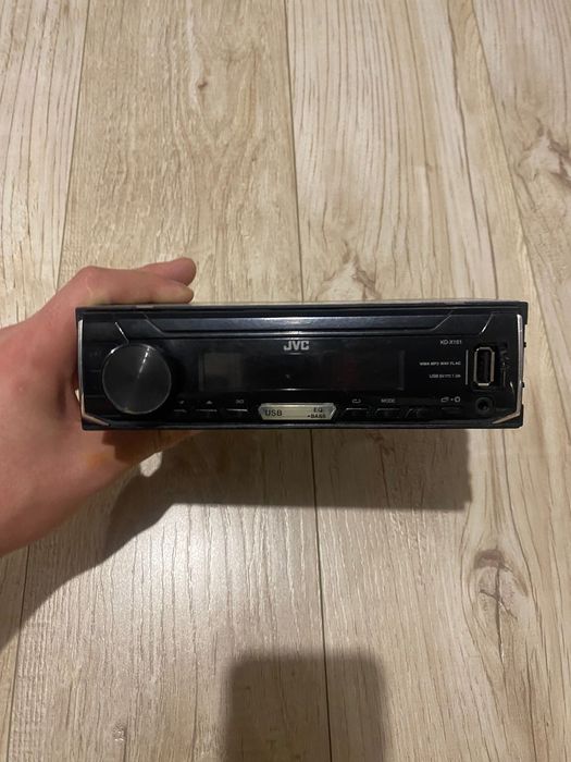 Продам магнітолу JVC