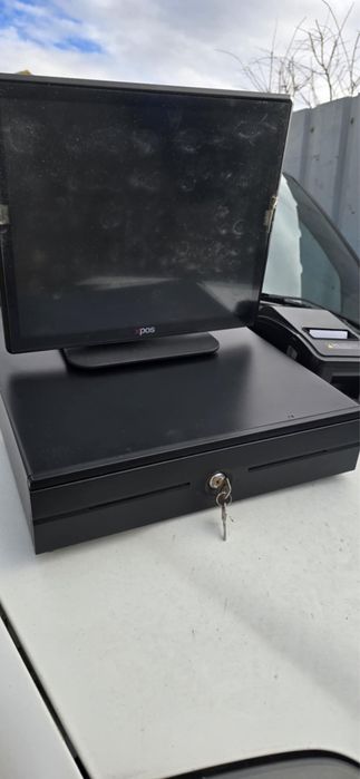 Monitor com impressora e gaveta