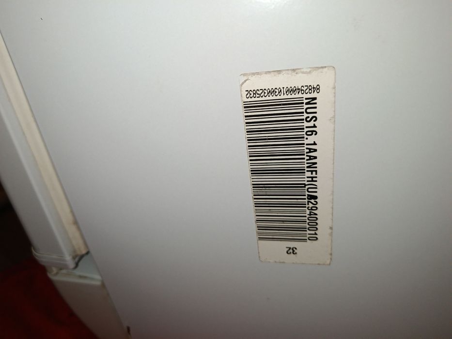 Продам морозильную камеру Indesit